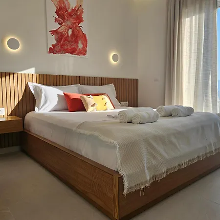 Ares Beachfront Luxury 3* Saranda