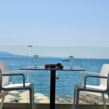 Ares Beachfront Luxury 3* Sarandë