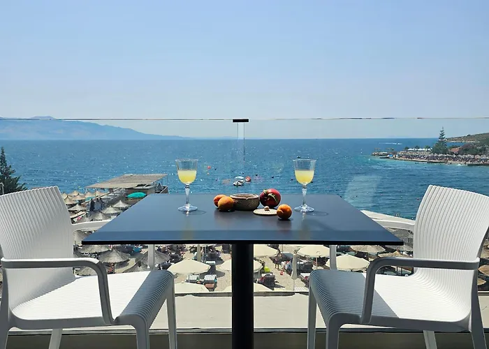 Ares Beachfront Luxury Konukevi