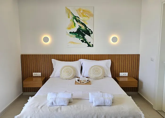 Ares Beachfront Luxury Saranda