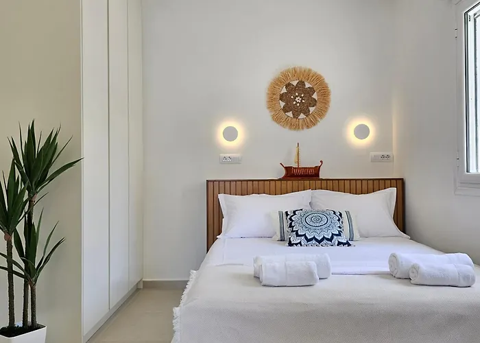 Ares Beachfront Luxury Konukevi 3*