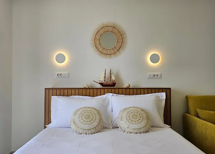 Ares Beachfront Luxury Konukevi Saranda