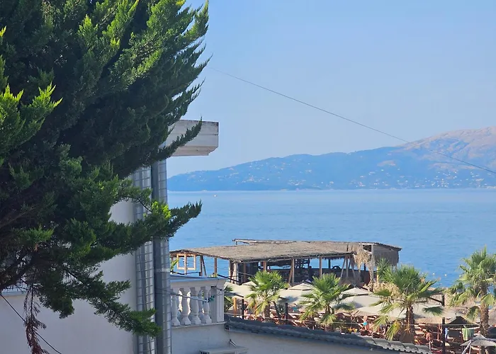 Ares Beachfront Luxury Konukevi Saranda