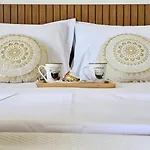 Penzion Ares Beachfront Luxury