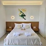 Ares Beachfront Luxury Sarandë