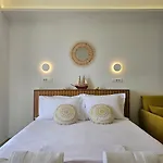 Ares Beachfront Luxury Penzion Sarandë