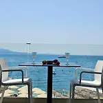 Ares Beachfront Luxury 3* Sarandë