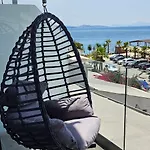 Penzion Ares Beachfront Luxury