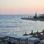 Penzion Ares Beachfront Luxury 3*