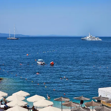 Ares Beachfront Luxury 3* Sarande