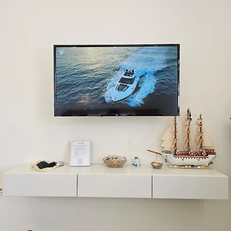 Ares Beachfront Luxury 3* Sarande